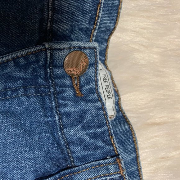 FREE PEOPLE Short Shorts - Picture 3 of 7